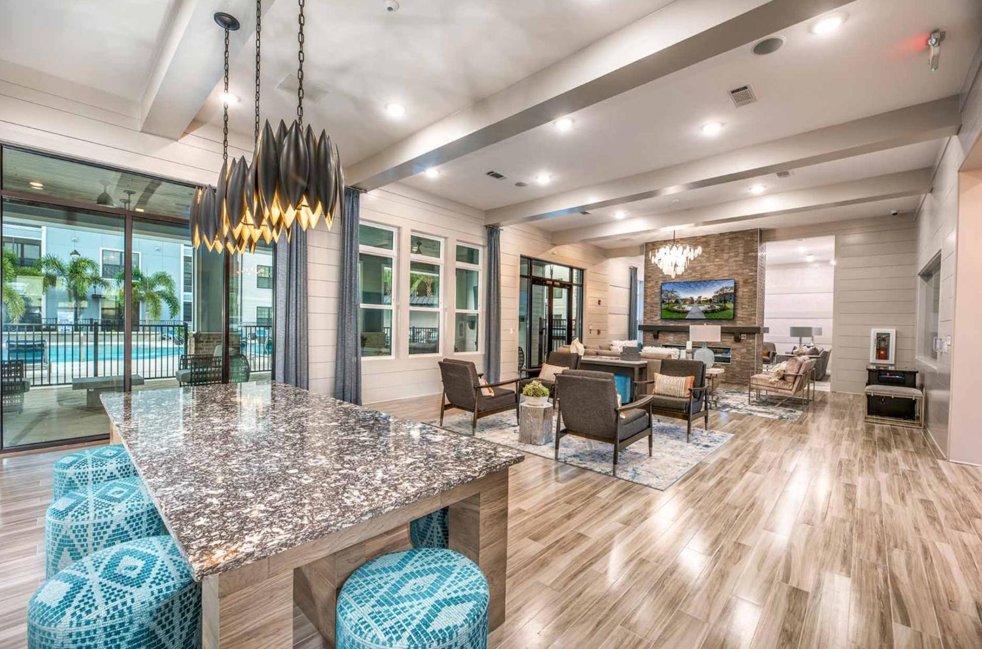 Apartment Full With King Bed, Pet-friendly & 15 Min To Parks And Lots Of Amenities Orlando