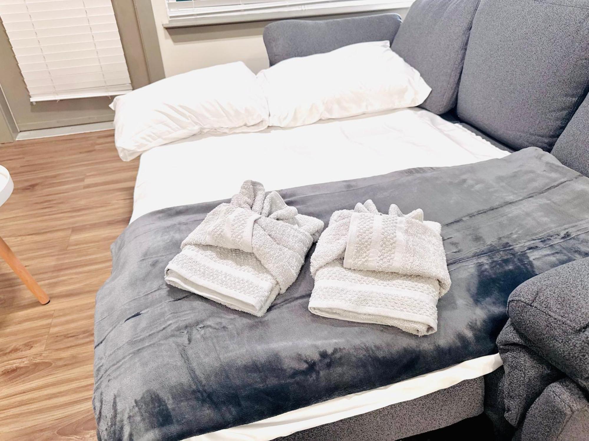 Full With King Bed, Pet-friendly & 15 Min To Parks And Lots Of Amenities Apartment *